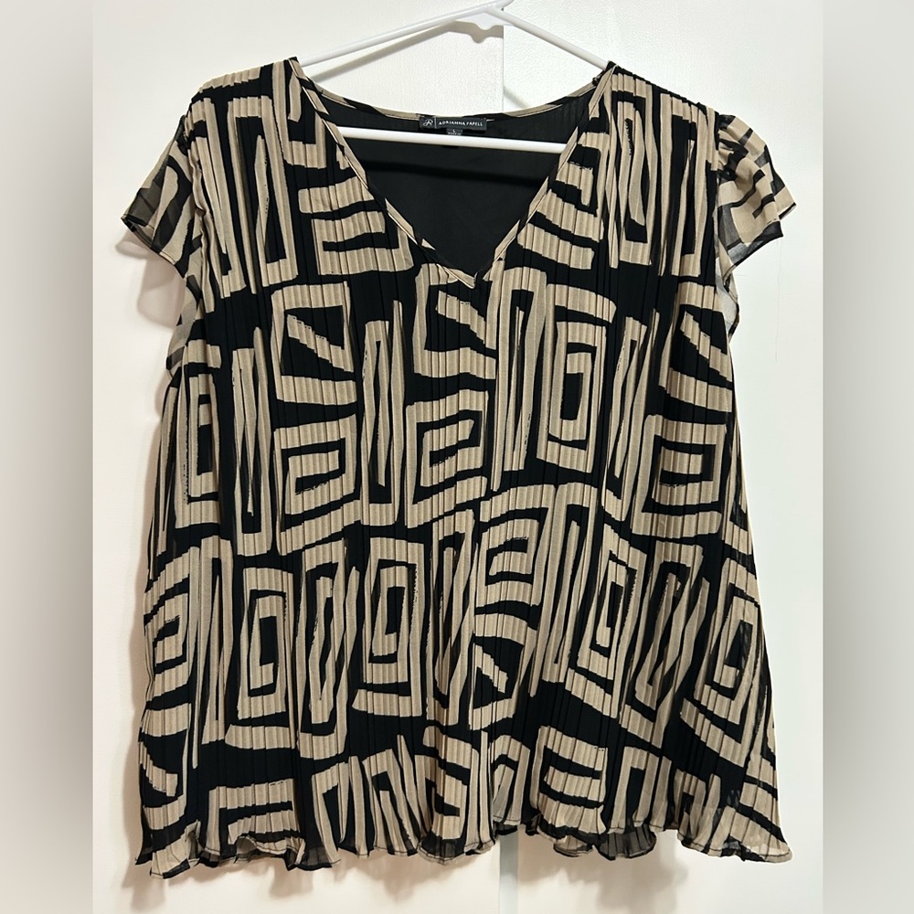 Adrianna Papell Black and Cream Geometric Blouse